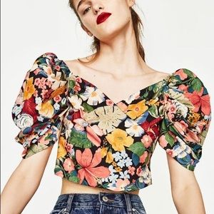 Zara floral puff sleeve crop top